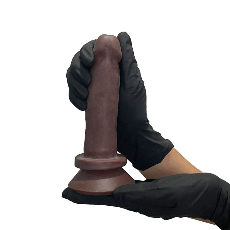 Pênis Médio 15,5cm x 3,5cm Realista Cyberskin Marrom com Ventosa - Imagem 6