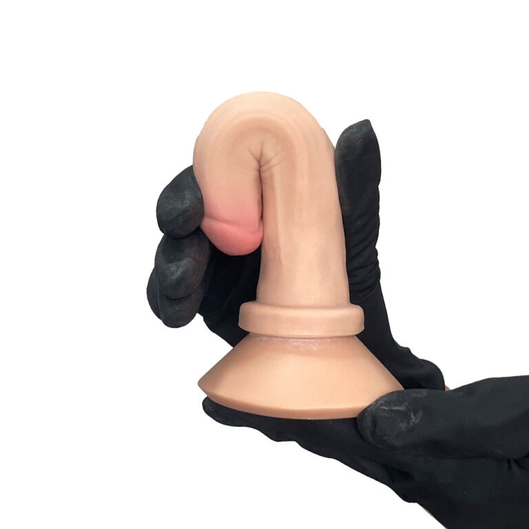 Pênis Pequeno 14cm x 2,5cm Realista Cyberskin Bege com Ventosa - Imagem 13