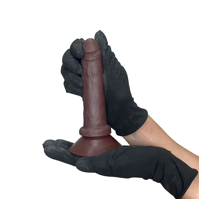 Pênis Pequeno 14cm x 2,5cm Realista Cyberskin Marrom com Ventosa - Imagem 4