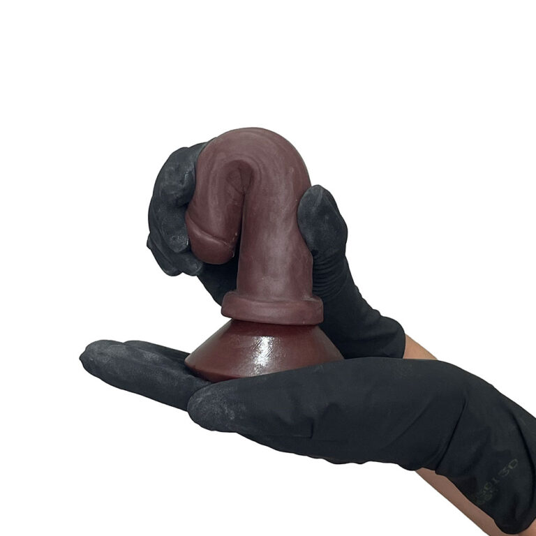 Pênis Pequeno 14cm x 2,5cm Realista Cyberskin Marrom com Ventosa - Imagem 11