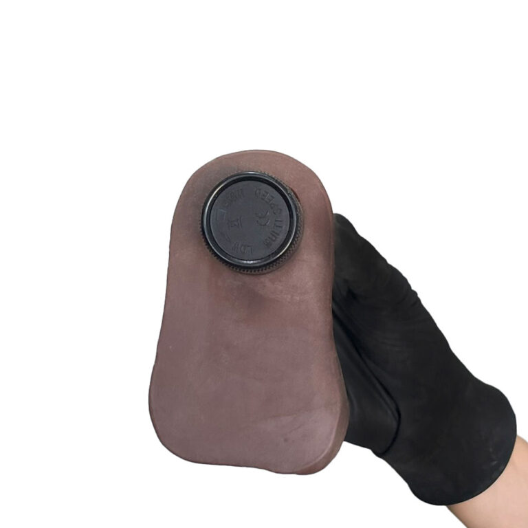 Pênis Médio 17cm x 4cm Realista Cyberskin Marrom com Vibro e Escroto - Imagem 16