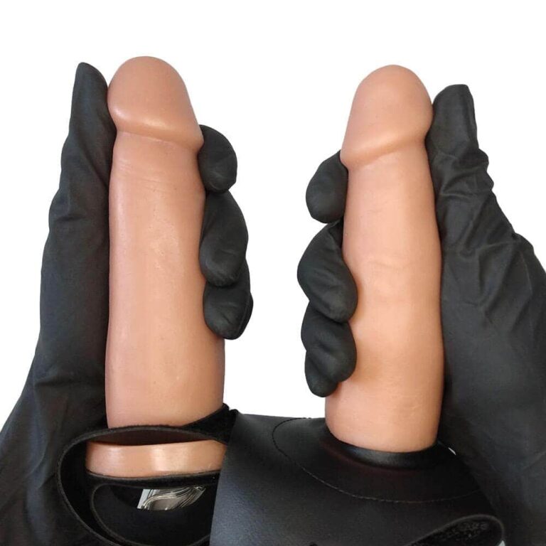 Cinta Peniana Dupla 2 Pênis de 14cm x 3,5cm com Vibro Duplo Bege - Imagem 4