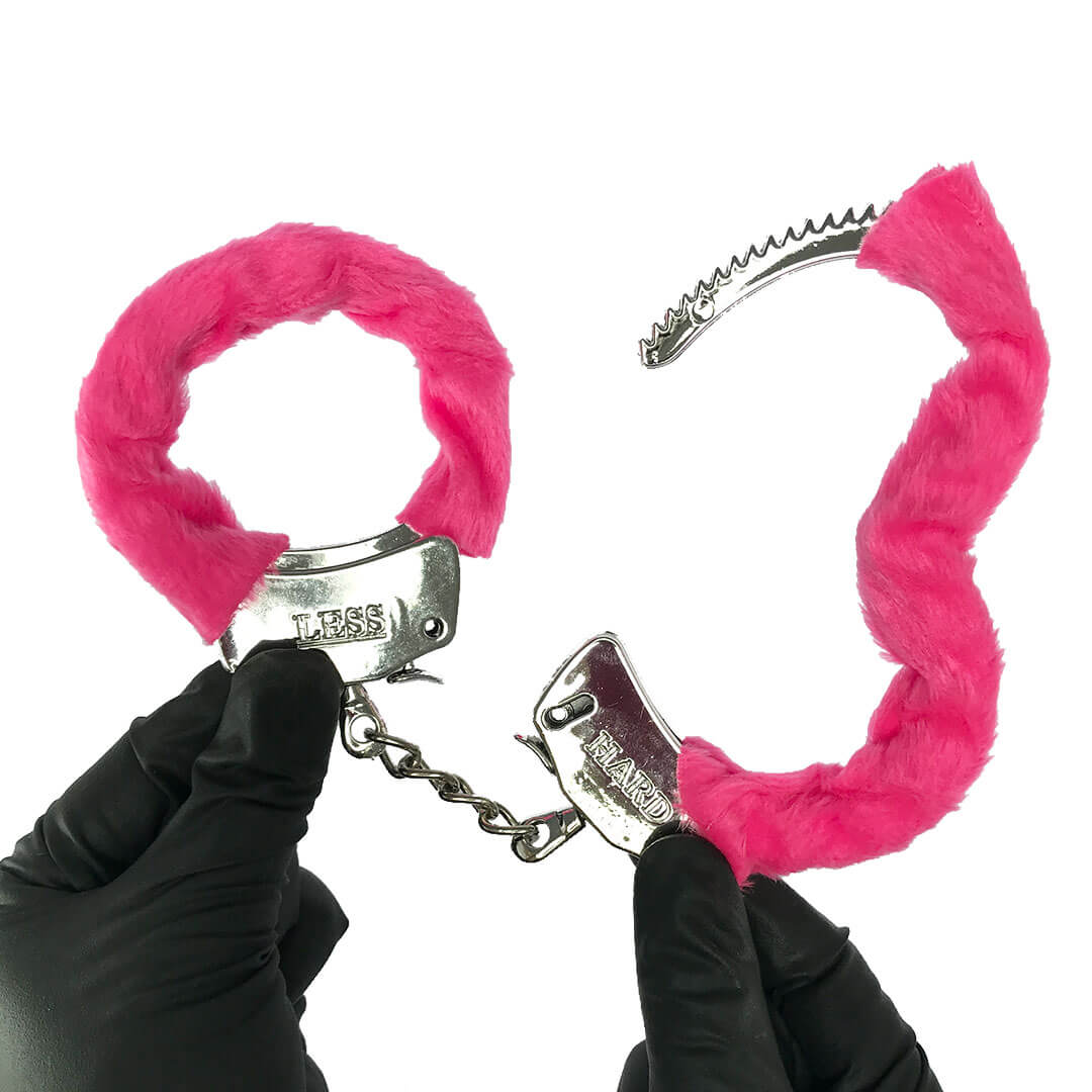 Algema Leve Sem Metal Cromada com Pelúcia Rosa com Chave - Filhos de ...