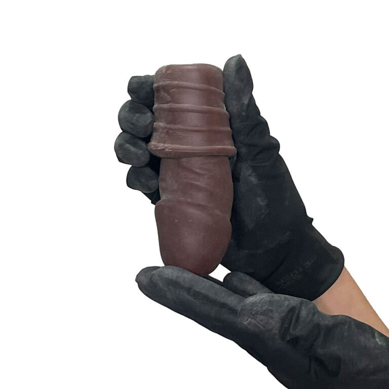 Capa Peniana 17cm x 4cm Realista/Cyberskin para Aumentar ou Engrossar o Pênis Marrom - Imagem 16