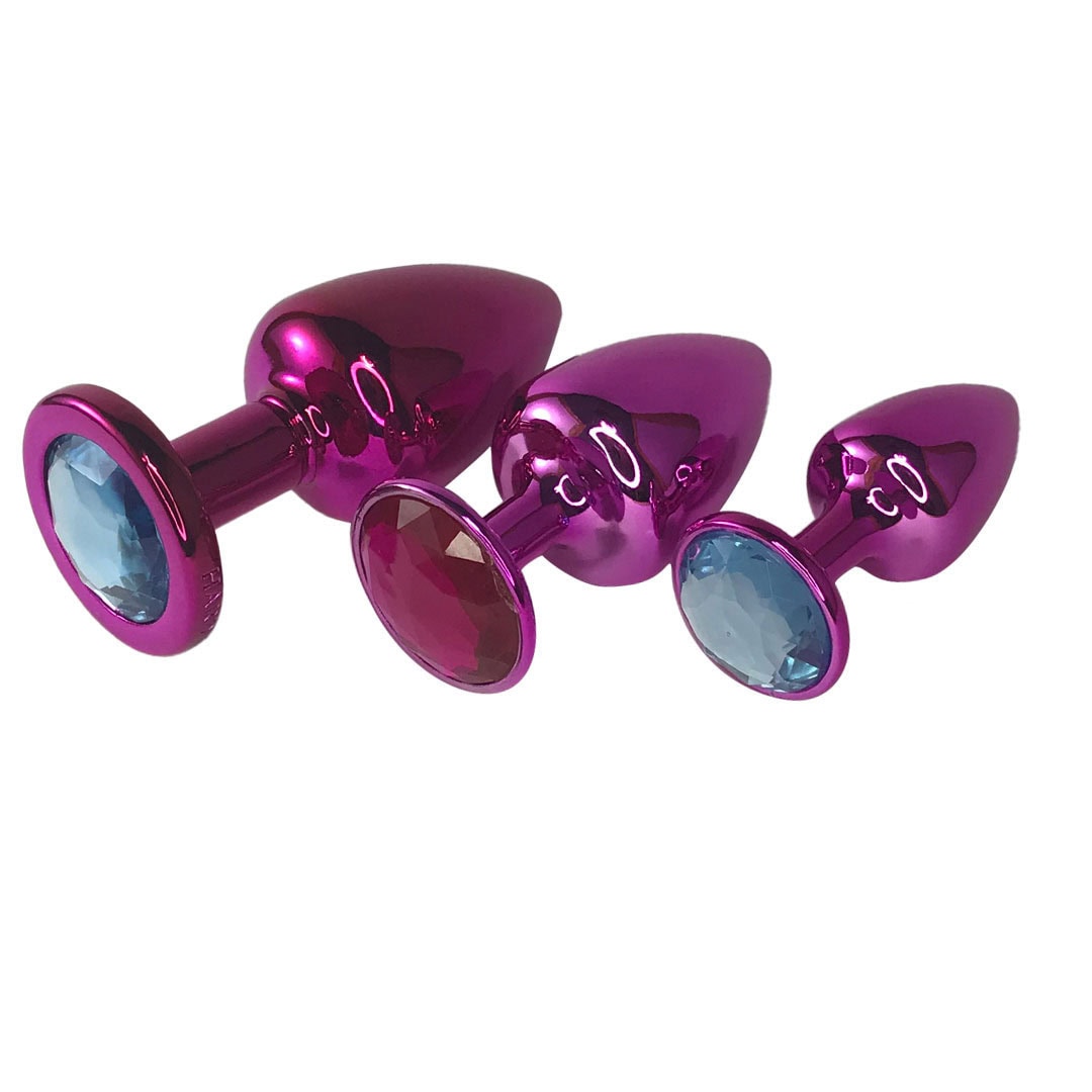 Kit Plug Anal 3 Tamanhos P, M e G Rosa com Pedra Surpresa – Feito em Metal