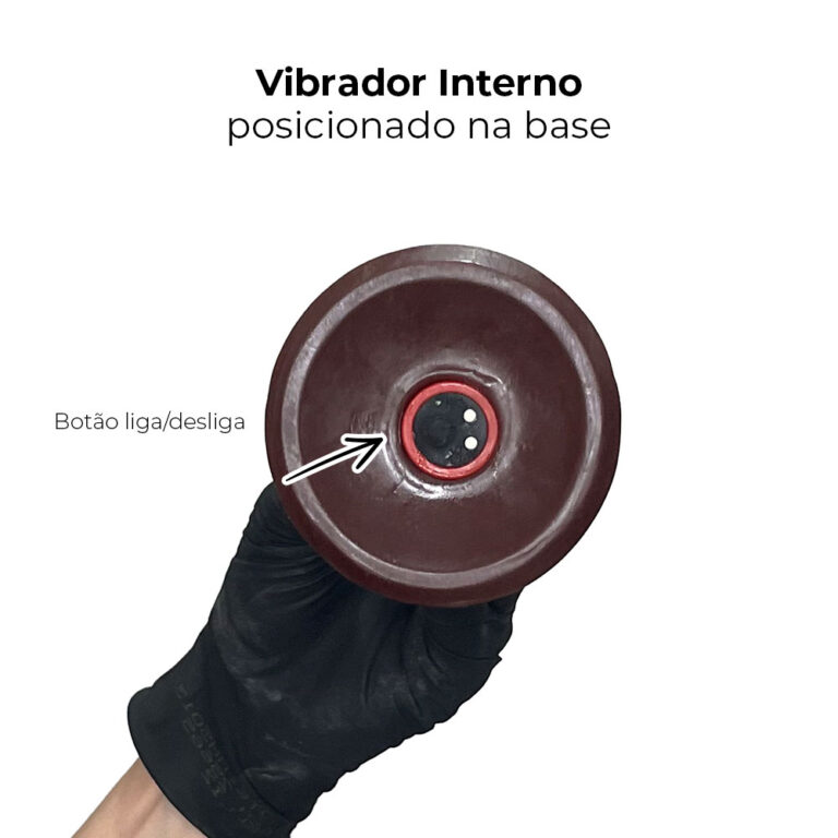 Pênis Grande 17cm x 4,5cm Recarregável com Vibração e Controle Remoto Realista Cyberskin Marrom com Ventosa - Imagem 9