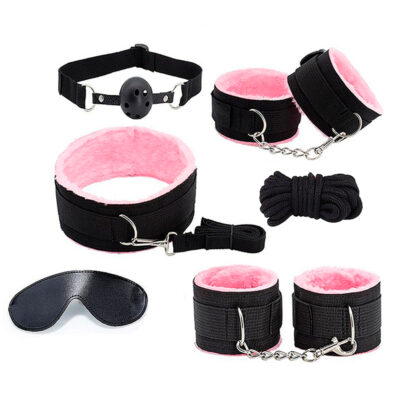 Kit Sado Pelúcia e Fivelas com 6 itens Preto e Rosa