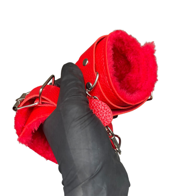 Kit Sado em Pelúcia e Fivelas com 9 itens Vermelho - Imagem 6