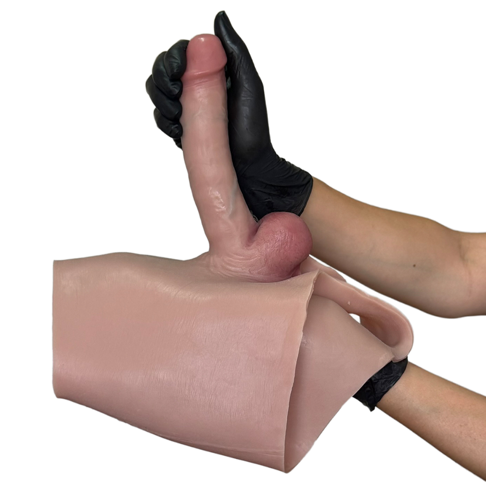 Cinta Peniana Segunda Pele em Silicone com Prótese Realista 17cm x 3,7cm - Imagem 11